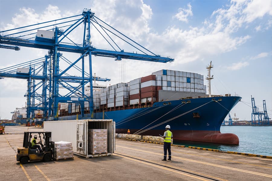 Conteneurs cargo import-export